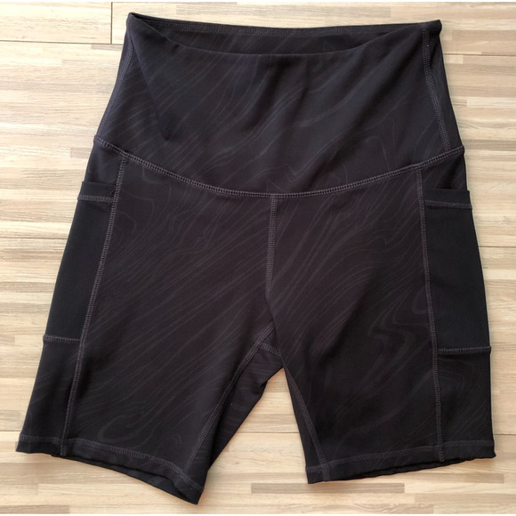 LegEnd Active, Women's Biker Short w/ Mesh Pocket, Small 7" Inseam, Black Emboss - Picture 1 of 5